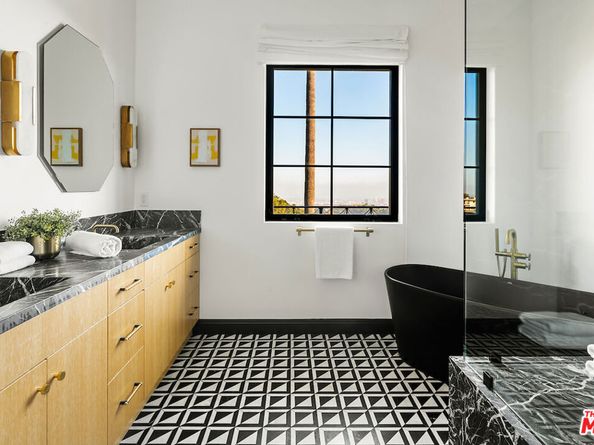 10932 Savona Road, Los Angeles CA 90077
