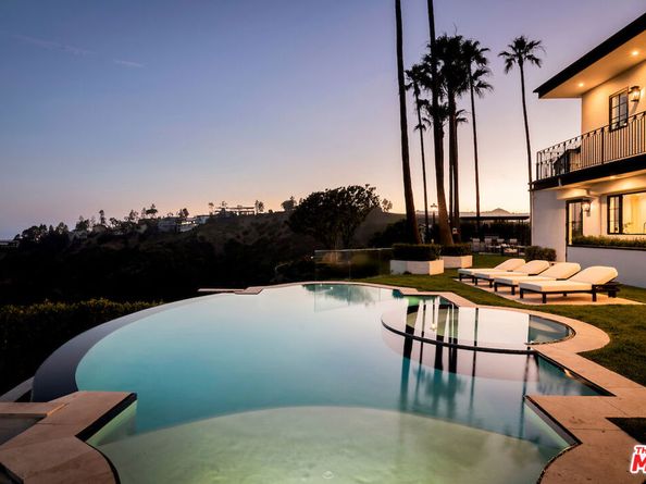 10932 Savona Road, Los Angeles CA 90077