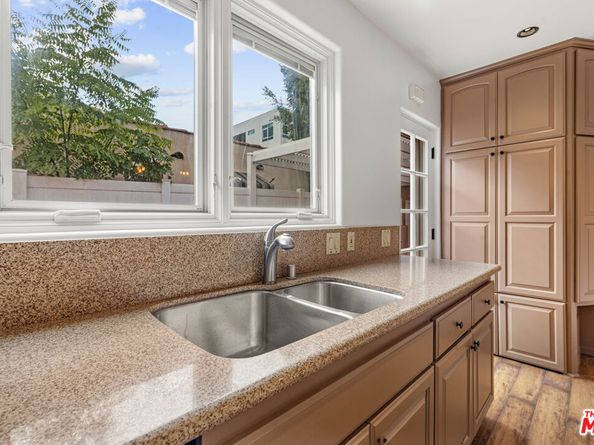 931 S Ogden Drive, Los Angeles CA 90036