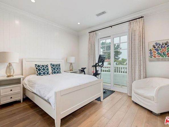 10559 Cushdon Avenue, Los Angeles CA 90064