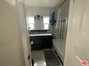 1546 W 105th Street, Los Angeles CA 90047