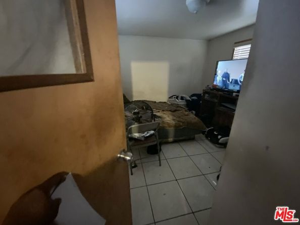 1546 W 105th Street, Los Angeles CA 90047