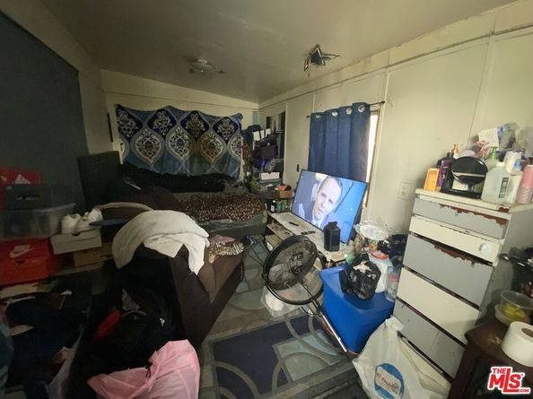 1546 W 105th Street, Los Angeles CA 90047