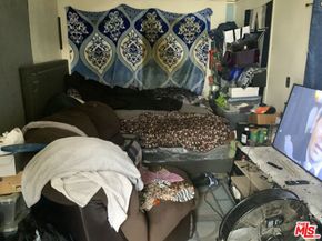 1546 W 105th Street, Los Angeles CA 90047