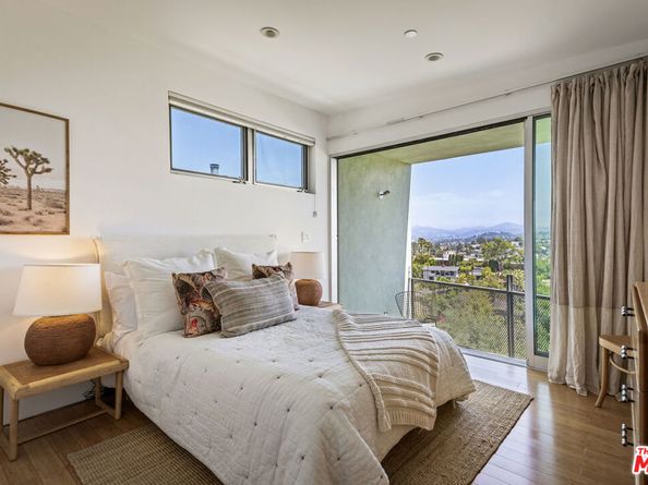 3813 Ronda Vista Place, Los Angeles CA 90027