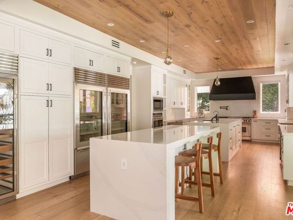 4322 Hayvenhurst Avenue, Encino CA 91436