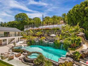 4322 Hayvenhurst Avenue, Encino CA 91436