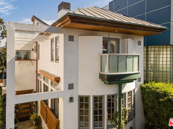 128 Roma Court, Marina Del Rey CA 90292