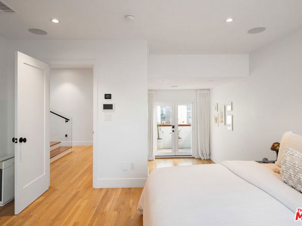128 Roma Court, Marina Del Rey CA 90292