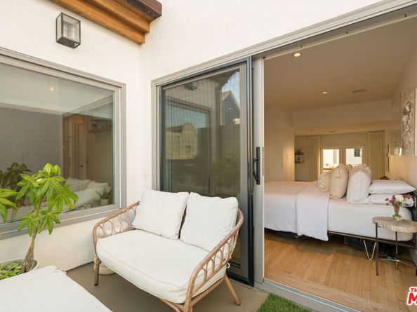 128 Roma Court, Marina Del Rey CA 90292