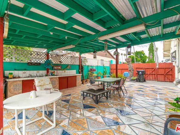 4822 Cimarron Street, Los Angeles CA 90062