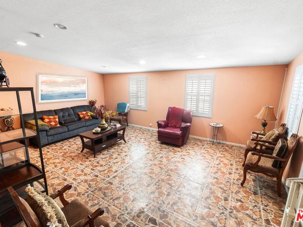4822 Cimarron Street, Los Angeles CA 90062