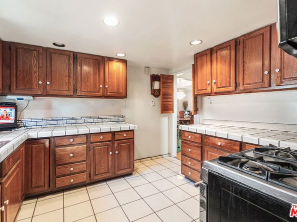 4822 Cimarron Street, Los Angeles CA 90062