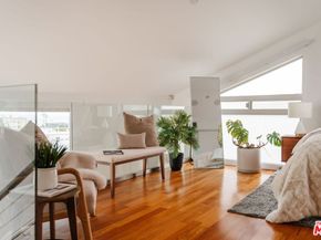 255 Main Street 305, Venice CA 90291