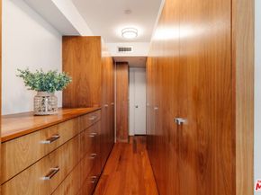 255 Main Street 305, Venice CA 90291