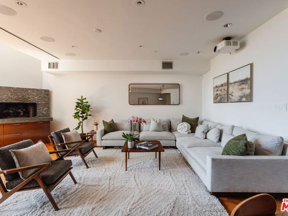 255 Main Street 305, Venice CA 90291