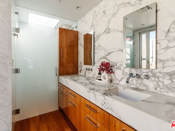 255 Main Street 305, Venice CA 90291