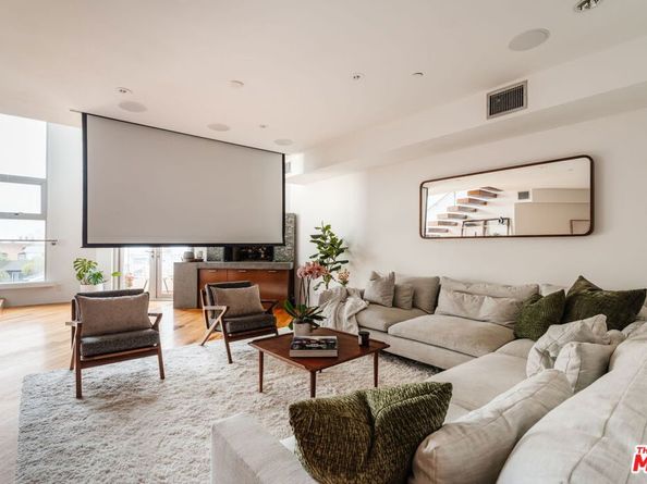 255 Main Street 305, Venice CA 90291