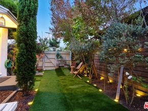 521 Venice Way, Venice CA 90291