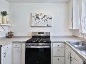 521 Venice Way, Venice CA 90291