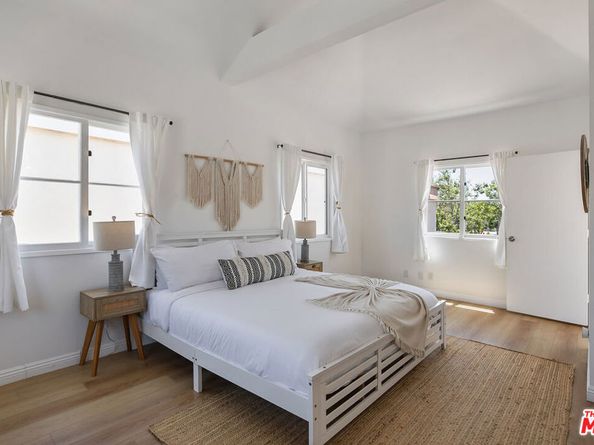 521 Venice Way, Venice CA 90291