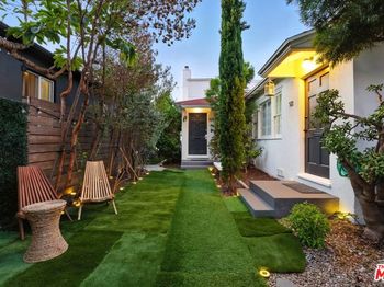 521 Venice Way