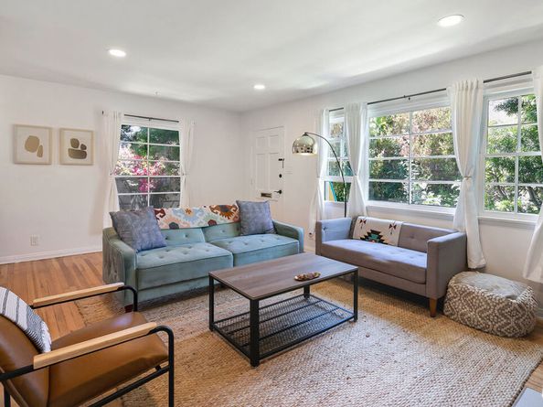 521 Venice Way, Venice CA 90291