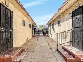 836 W 66th Street, Los Angeles CA 90044