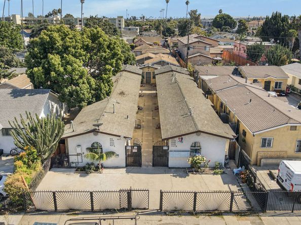 836 W 66th Street, Los Angeles CA 90044