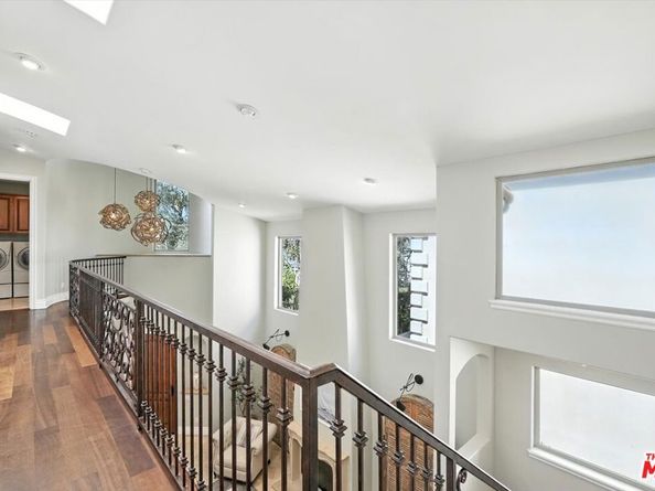 3200 Elm Avenue, Manhattan Beach CA 90266