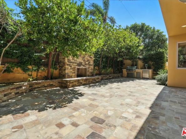 3200 Elm Avenue, Manhattan Beach CA 90266