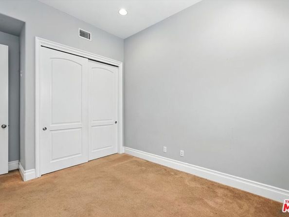 3200 Elm Avenue, Manhattan Beach CA 90266