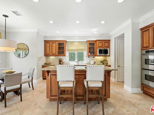 3200 Elm Avenue, Manhattan Beach CA 90266