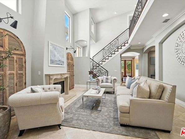 3200 Elm Avenue, Manhattan Beach CA 90266