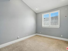 3200 Elm Avenue, Manhattan Beach CA 90266