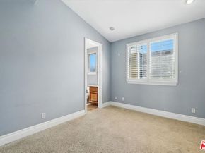 3200 Elm Avenue, Manhattan Beach CA 90266