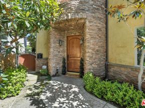 3200 Elm Avenue, Manhattan Beach CA 90266