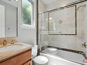 3200 Elm Avenue, Manhattan Beach CA 90266