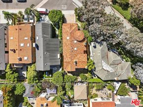 3200 Elm Avenue, Manhattan Beach CA 90266