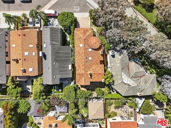 3200 Elm Avenue, Manhattan Beach CA 90266