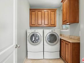 3200 Elm Avenue, Manhattan Beach CA 90266