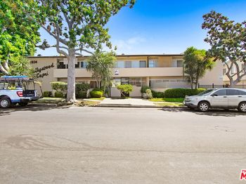 1834 N Harvard Boulevard