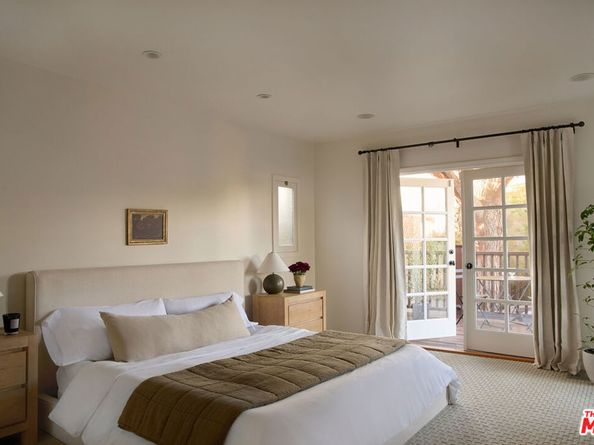 2811 Shadowlawn Avenue, Los Angeles CA 90039