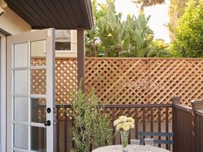 2811 Shadowlawn Avenue, Los Angeles CA 90039