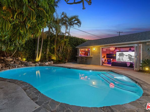 8044 Cowan Avenue, Los Angeles CA 90045