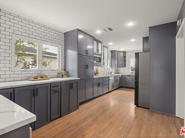 8044 Cowan Avenue, Los Angeles CA 90045