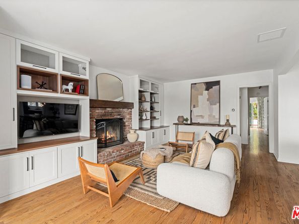 8044 Cowan Avenue, Los Angeles CA 90045