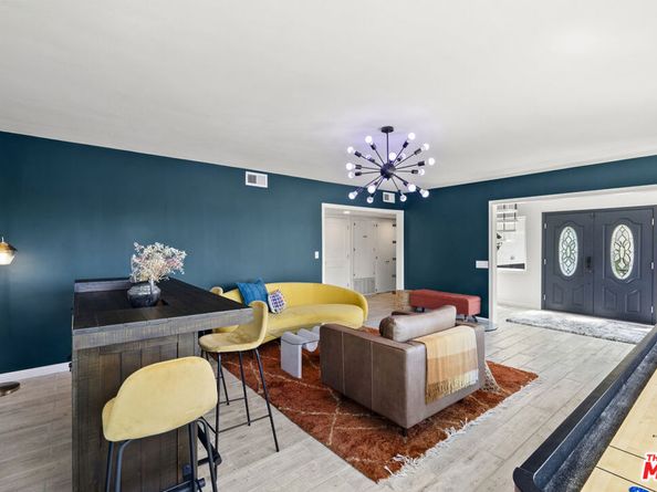 1840 Deloz Avenue, Los Angeles CA 90027