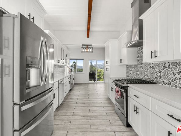 1840 Deloz Avenue, Los Angeles CA 90027