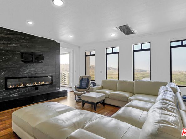 5625 Crescent Parkway 404, Playa Vista CA 90094